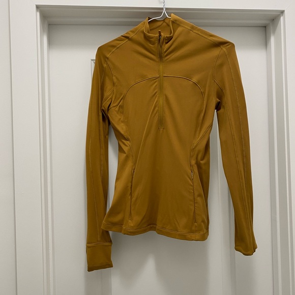 Lululemon Run briskly half zip top - Picture 2 of 6